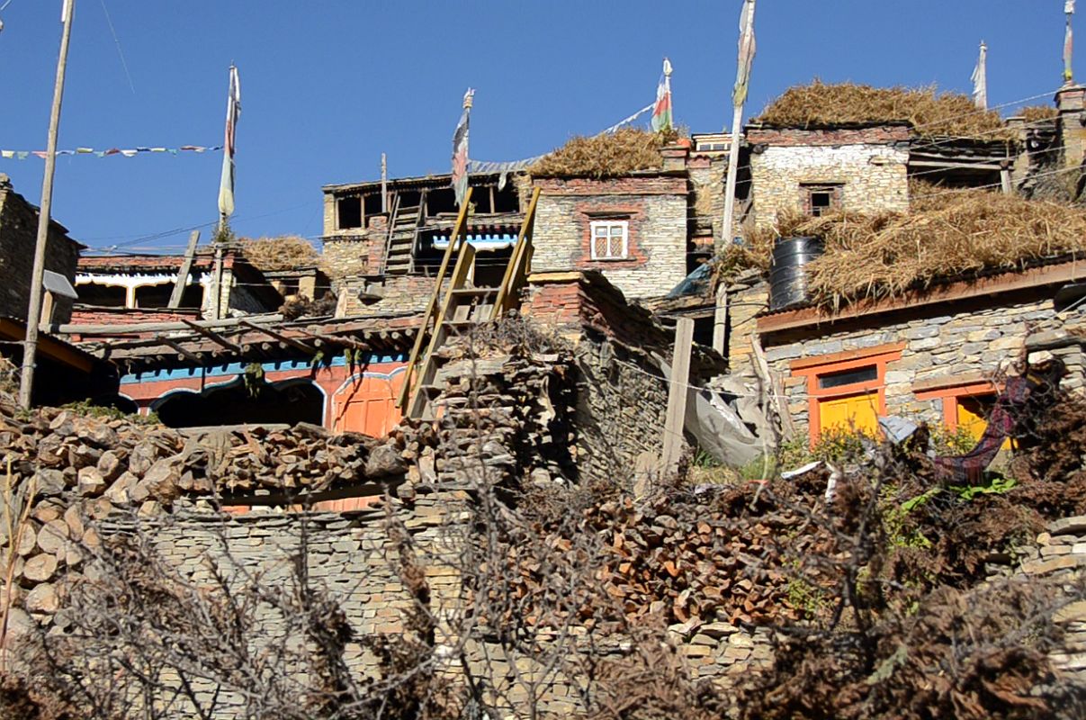 09 Houses In Nar Village 